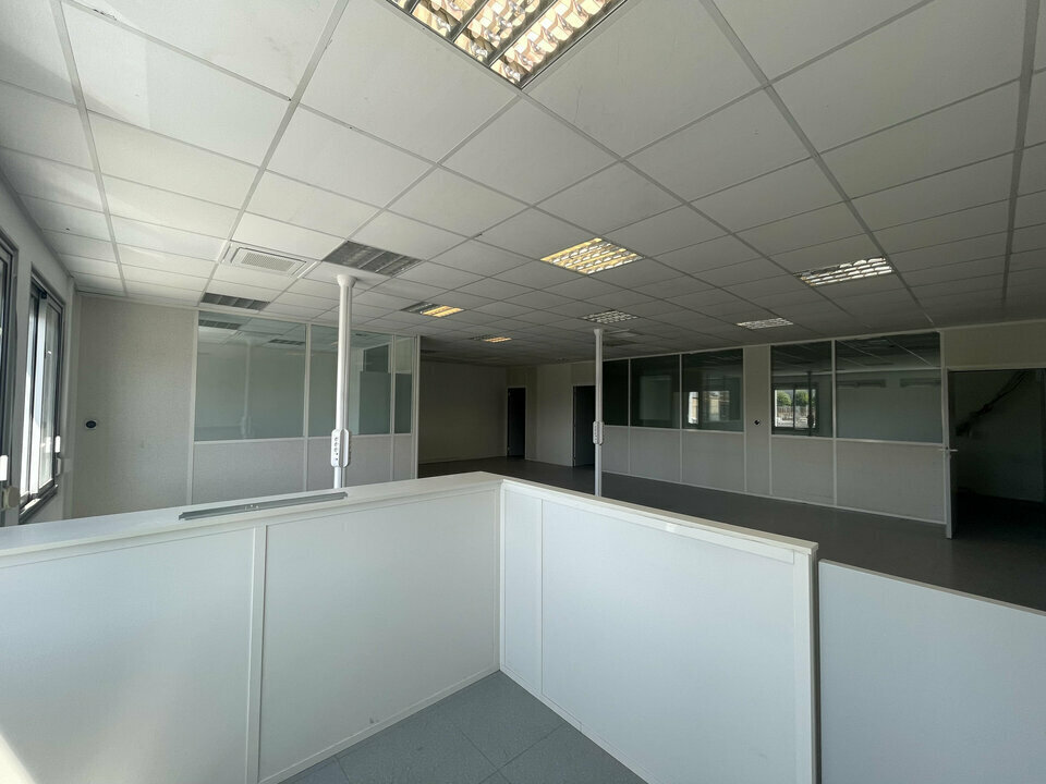 Office in Le Havre for lease Interior Photo- Image 1 of 13