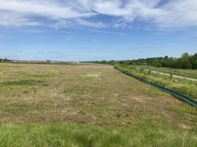 The Avenue, Wingerworth for sale - Building Photo - Image 3 of 6