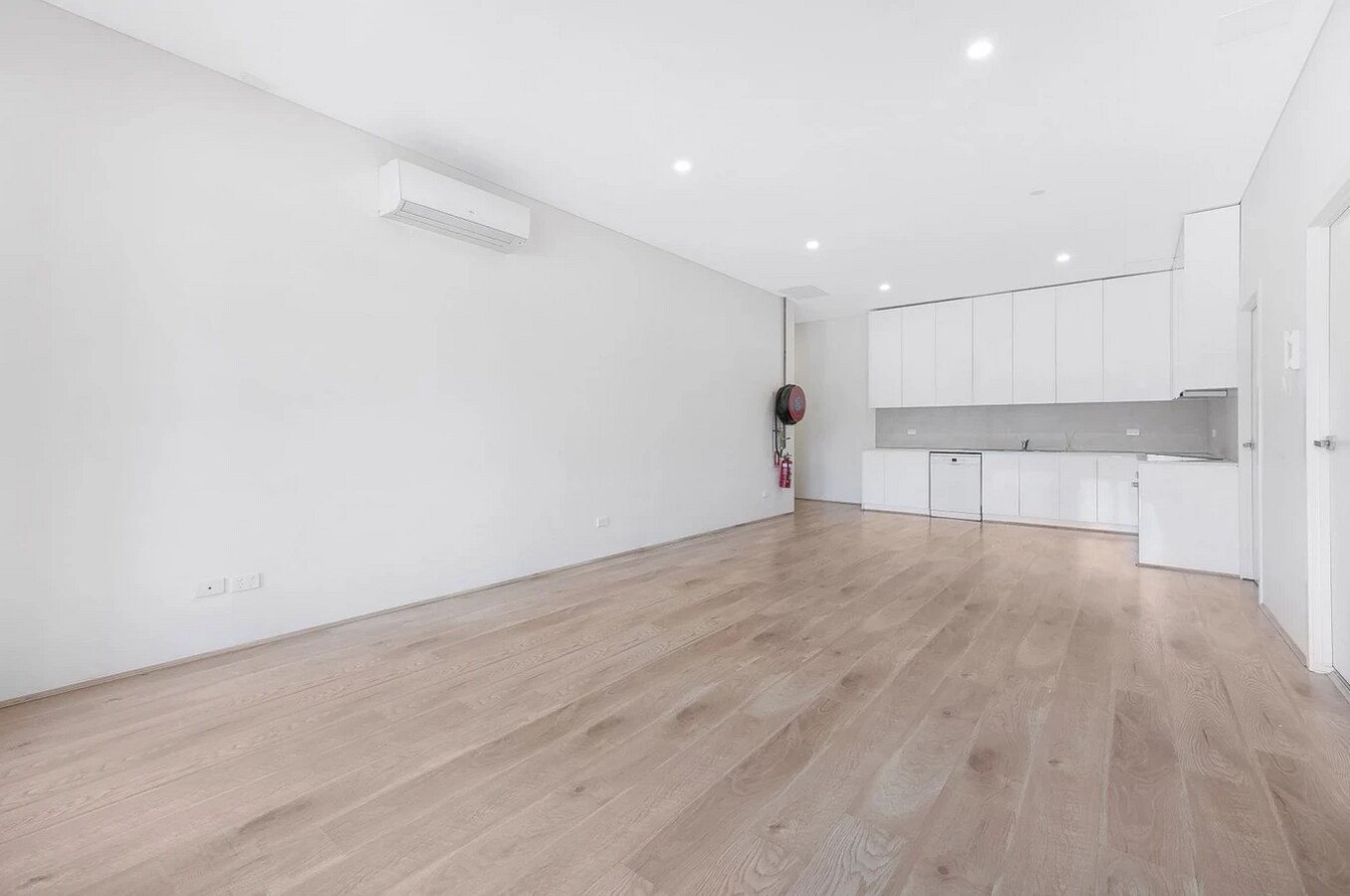 1271-1277 Botany Rd, Mascot, NSW 2020 - Unit C2 - - Interior Photo - Image 1 of 5