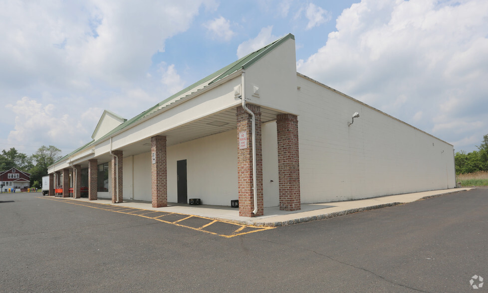 617 E Main St, Bridgewater, NJ for lease - Building Photo - Image 1 of 4