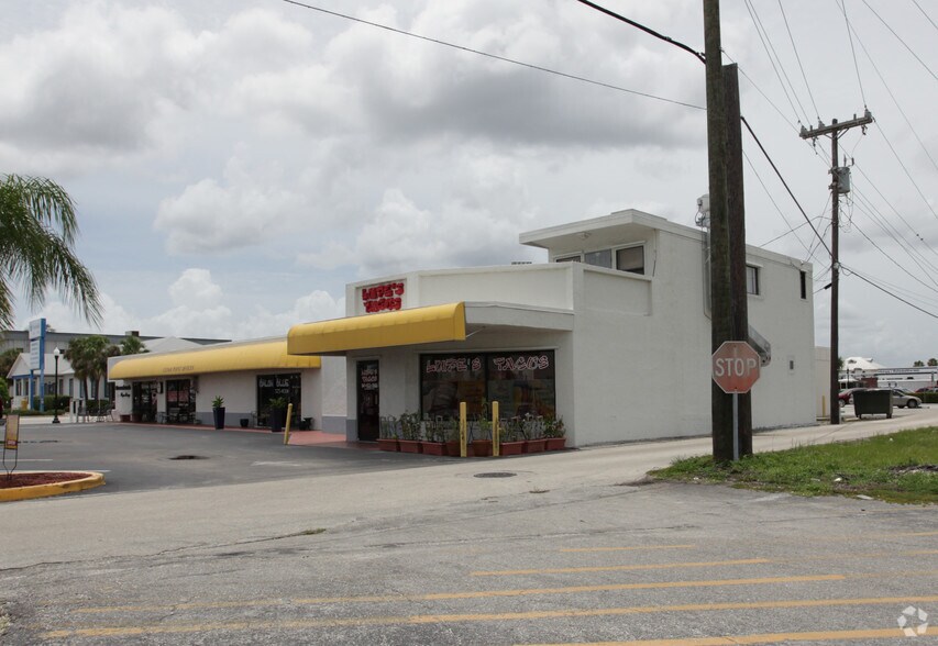 318 Tamiami Trl, Punta Gorda, FL for sale - Building Photo - Image 2 of 2