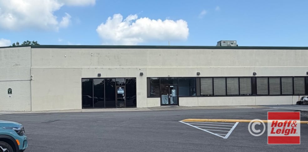 1682-1712 W Market St, Akron, OH for lease - Building Photo - Image 2 of 4