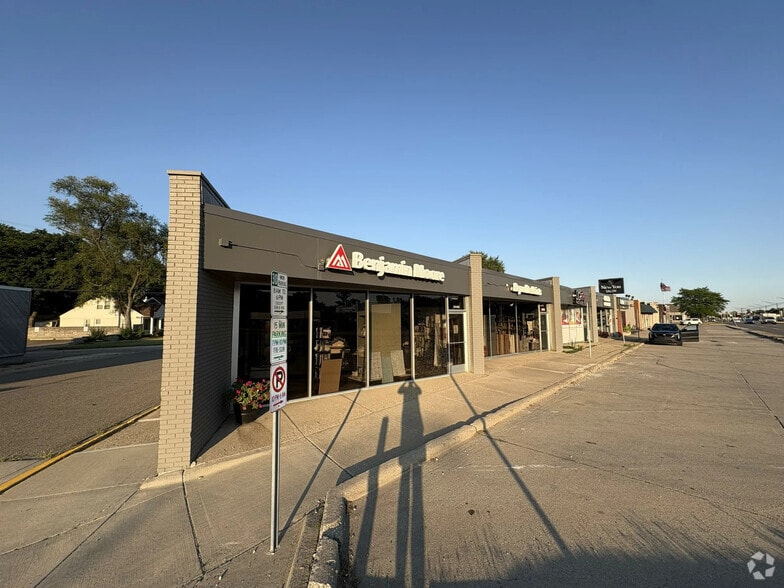 33488 Woodward Ave, Birmingham, MI for sale - Building Photo - Image 2 of 2