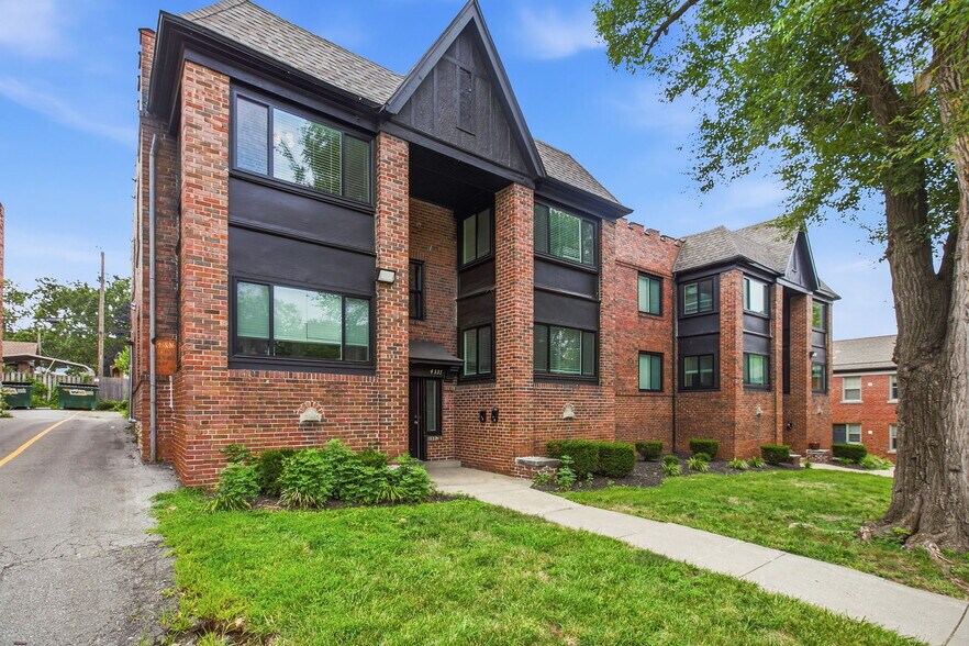 4335 Mercier St, Kansas City, MO à vendre - Photo du bâtiment - Image 3 de 36