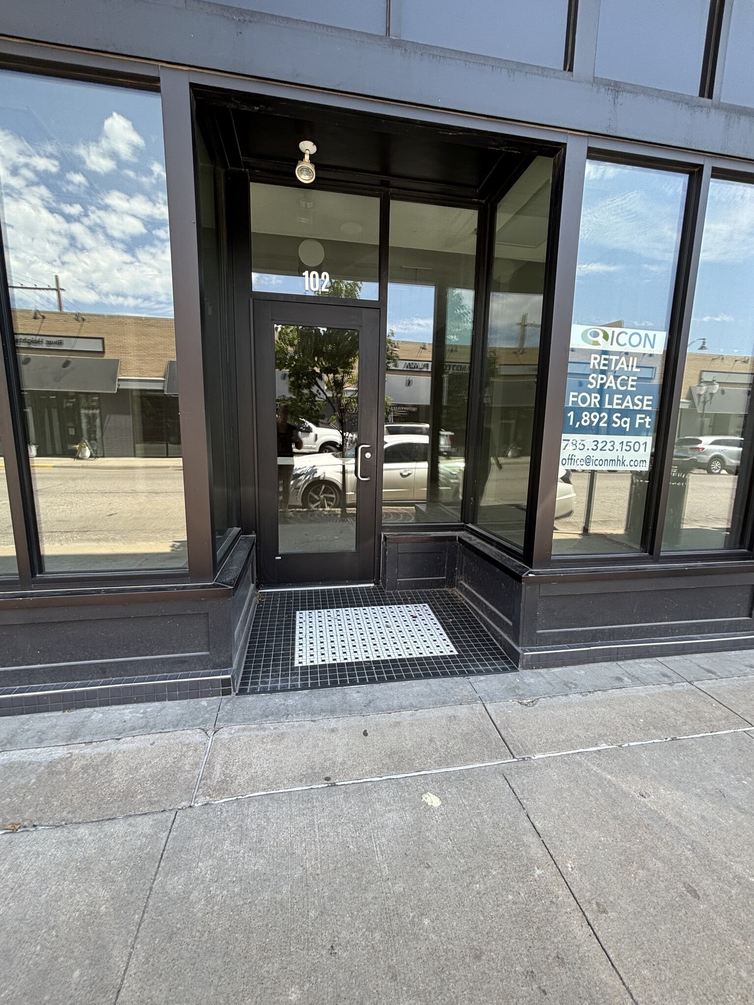 121 S 4th St, Manhattan, KS for lease Interior Photo- Image 1 of 4