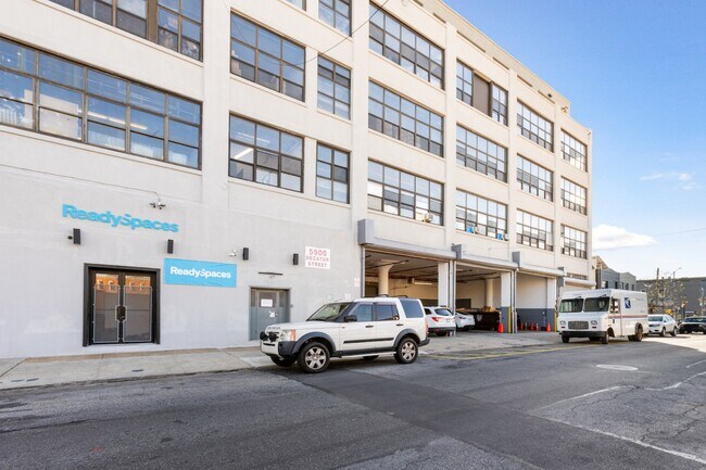 Plus de détails pour 59-00 Decatur St, Ridgewood, NY - Local d'activités à louer