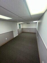 813 E Michigan Ave, Ypsilanti, MI à louer Photo intérieure- Image 2 de 2