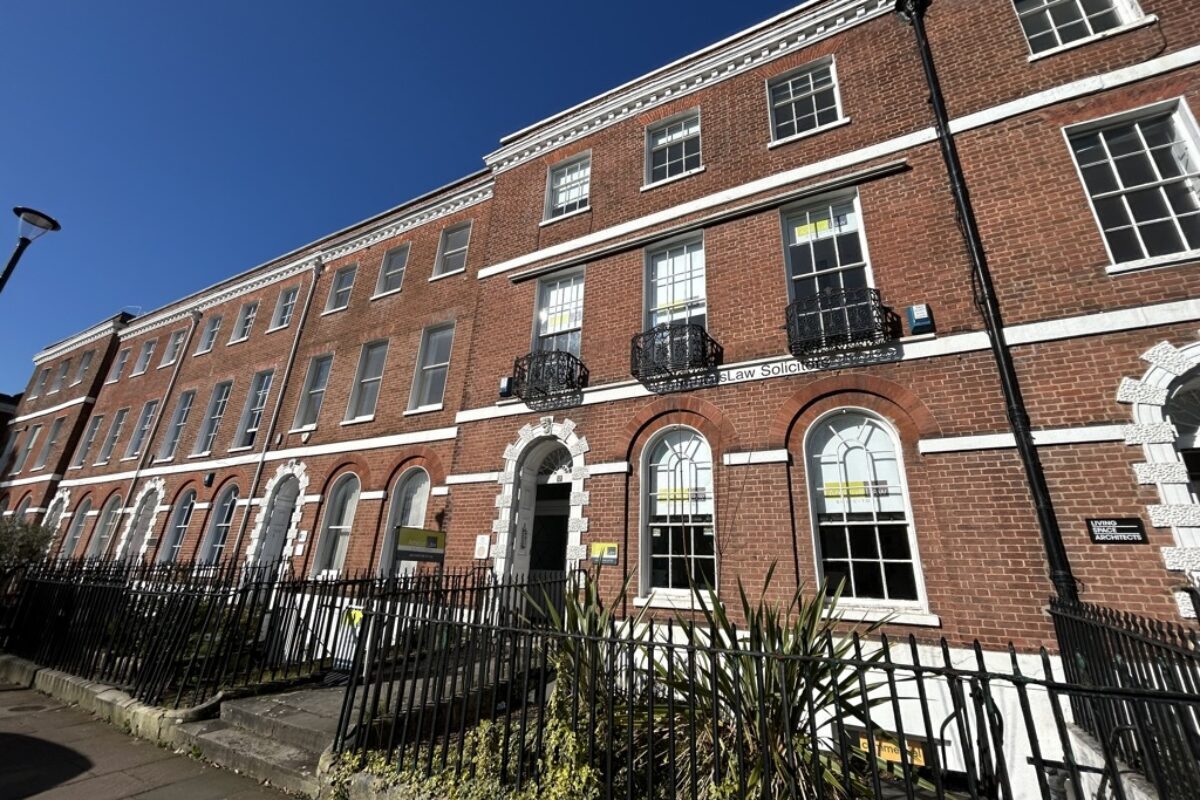 17 Southernhay W, Exeter à louer Photo principale- Image 1 de 2