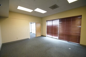 3105 Broadway, Fargo, ND for lease Interior Photo- Image 2 of 5