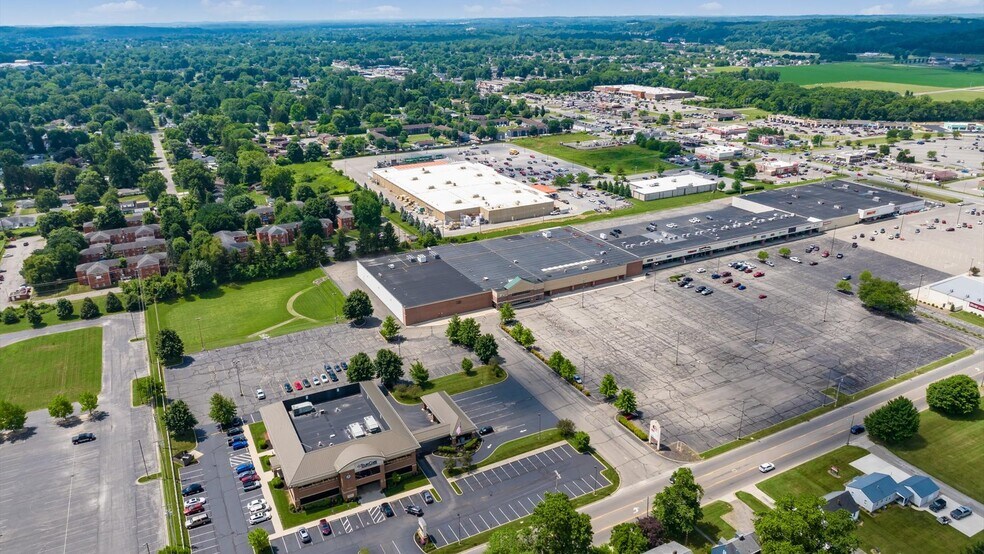253-311 Deo Dr, Newark, OH à louer - Photo du bâtiment - Image 2 de 8