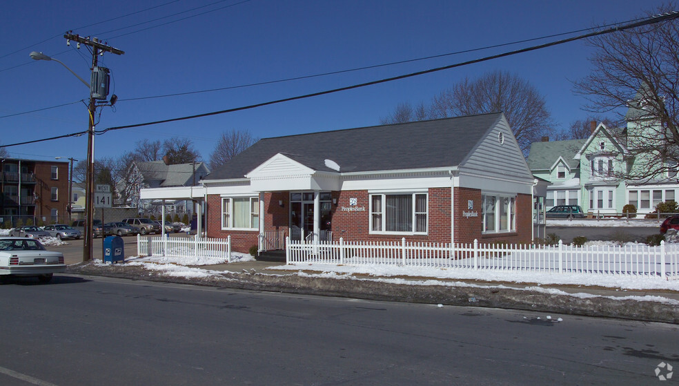 825 Hampden St, Holyoke, MA à vendre - Photo principale - Image 1 de 1