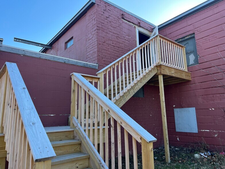1605 Broadway, Lorain, OH à vendre - Photo du bâtiment - Image 2 de 35