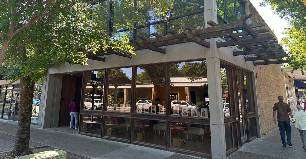 604 3rd St, Davis, CA à louer - Photo du bâtiment - Image 2 de 11