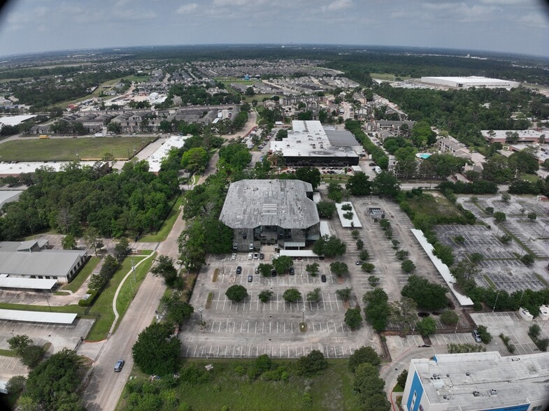222 Pennbright Dr, Houston, TX à vendre - Communauté Matterport - Image 2 de 8