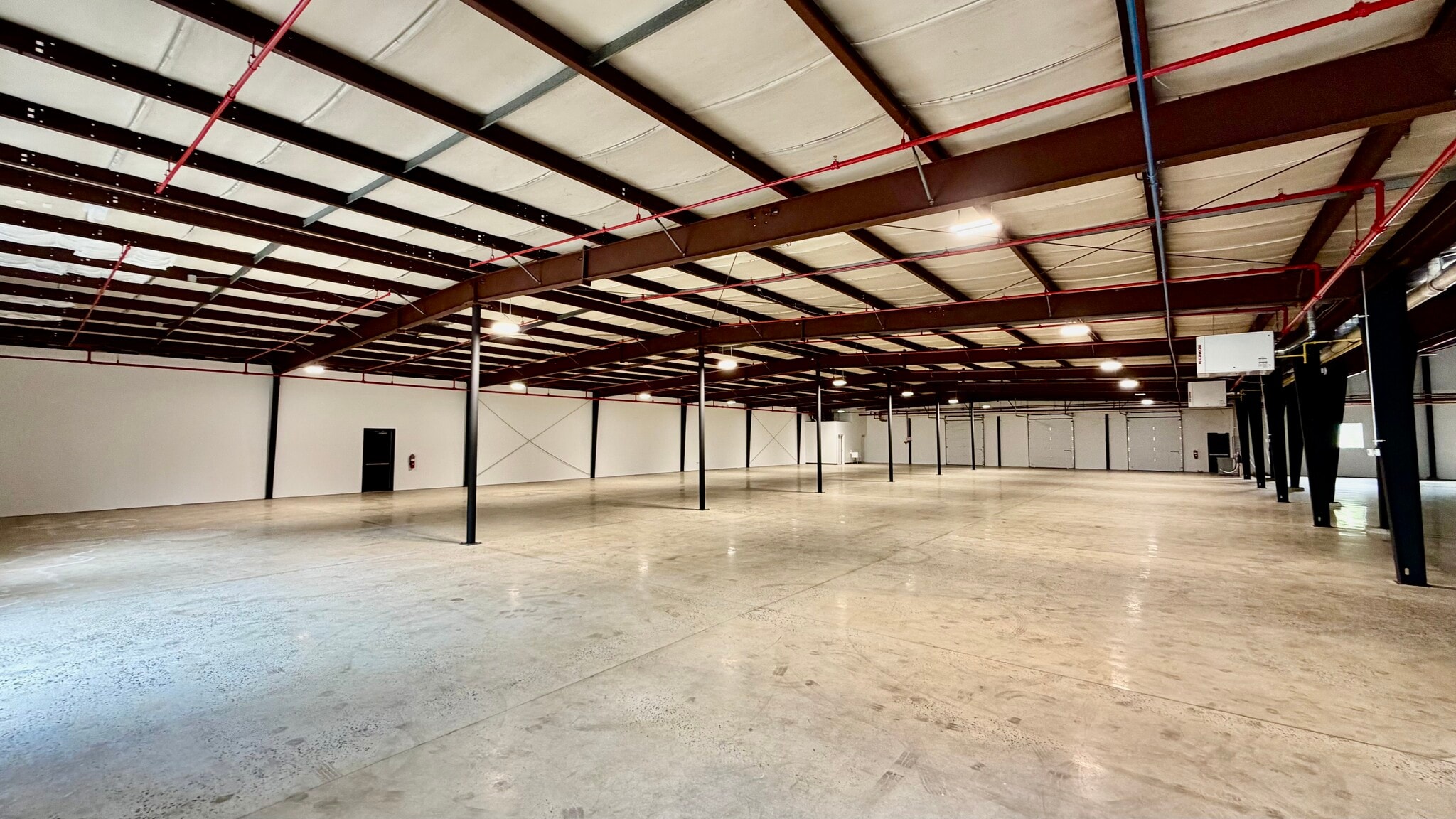 22 Readington Rd, Branchburg, NJ for lease Interior Photo- Image 1 of 6