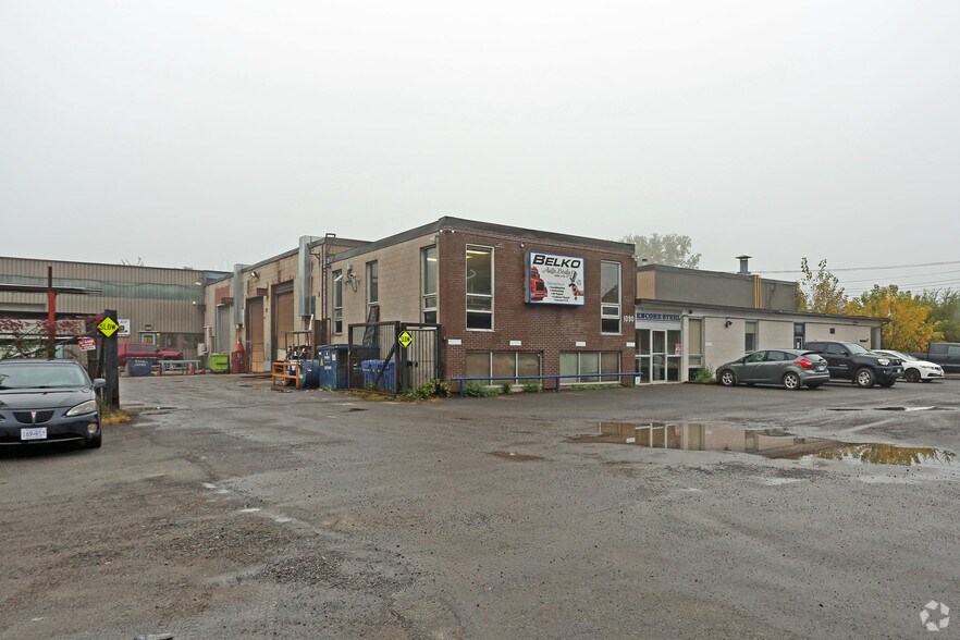 1090 Cummings Ave, Ottawa, ON à vendre - Photo principale - Image 1 de 1