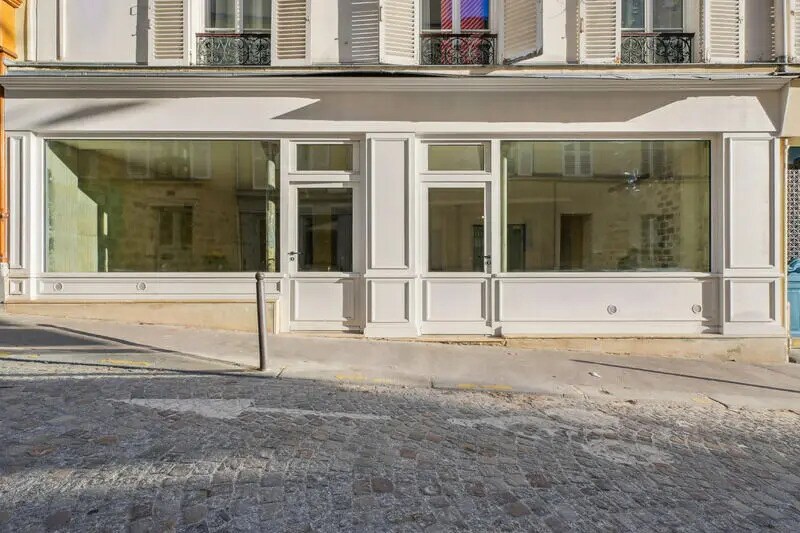 Retail in Paris for sale Building Photo- Image 1 of 12