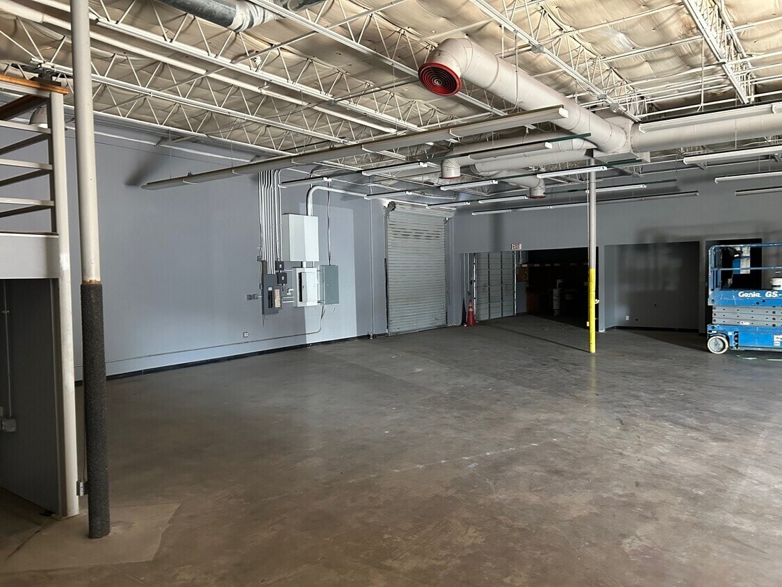 2429-2458 Walnut Ridge St, Dallas, TX for lease Primary Photo- Image 1 of 20