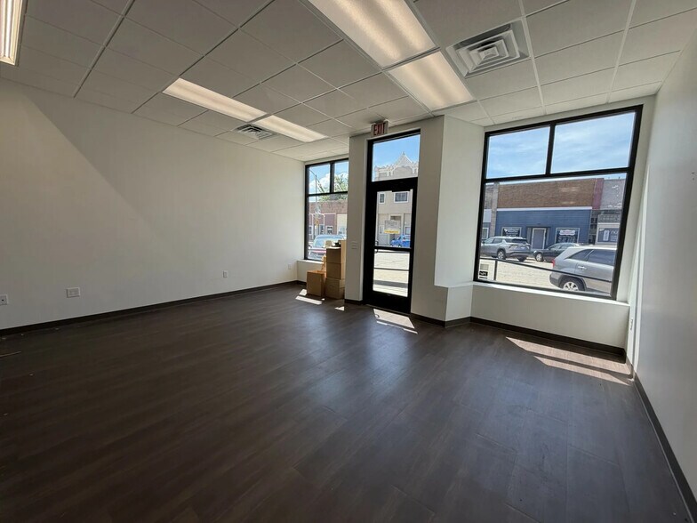 121 N Main St, Janesville, MN à louer - Photo intérieure - Image 2 de 8
