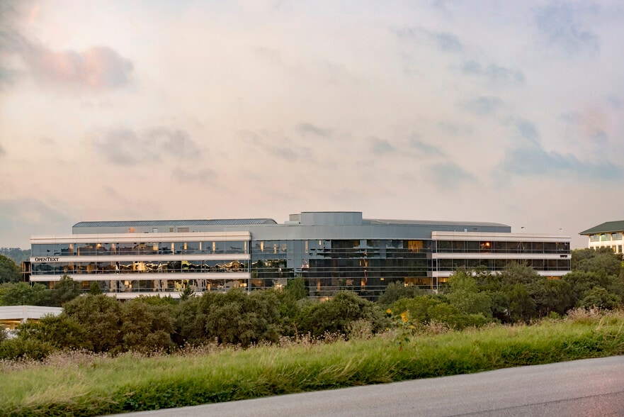 1301 S Mo Pac Expy S, Austin, TX for lease - Building Photo - Image 1 of 2