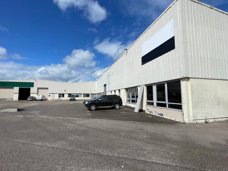 Flex dans Sotteville-lès-Rouen à louer - Photo du bâtiment - Image 3 de 13