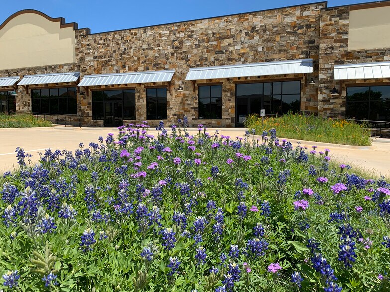 3370 Long Prairie Rd, Flower Mound, TX à louer - Photo du bâtiment - Image 3 de 12