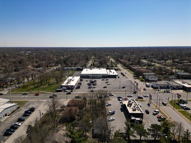 1205-1245 E Sibley Blvd, Dolton, IL à louer - Photo du bâtiment - Image 2 de 8