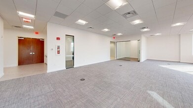 6111 Broken Sound Pky NW, Boca Raton, FL à louer Photo intérieure- Image 2 de 7