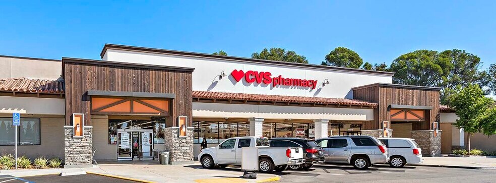 20375-20635 Yorba Linda Blvd, Yorba Linda, CA à louer - Photo du bâtiment - Image 2 de 10