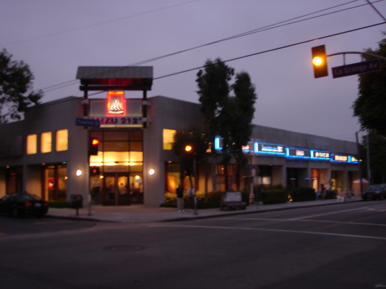 2000 Sawtelle Blvd, Los Angeles, CA à louer - Photo du bâtiment - Image 1 de 16