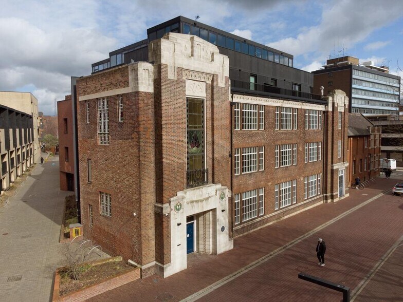 Burgess Springs, Chelmsford à vendre - Photo du bâtiment - Image 1 de 11