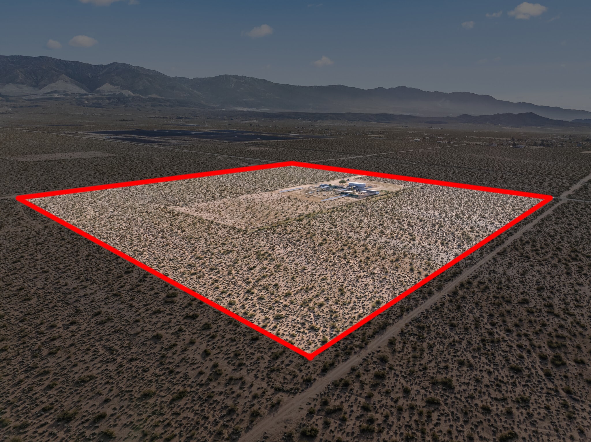 9025 Camp Rock Rd, Lucerne Valley, CA à vendre Photo principale- Image 1 de 2