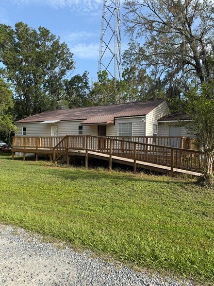 64 Sleepy Hollow Rd, Middleburg, FL à louer - Photo du bâtiment - Image 2 de 8