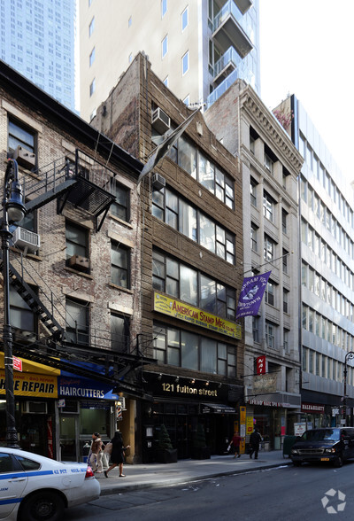 121 Fulton St, New York, NY for lease - Primary Photo - Image 1 of 13