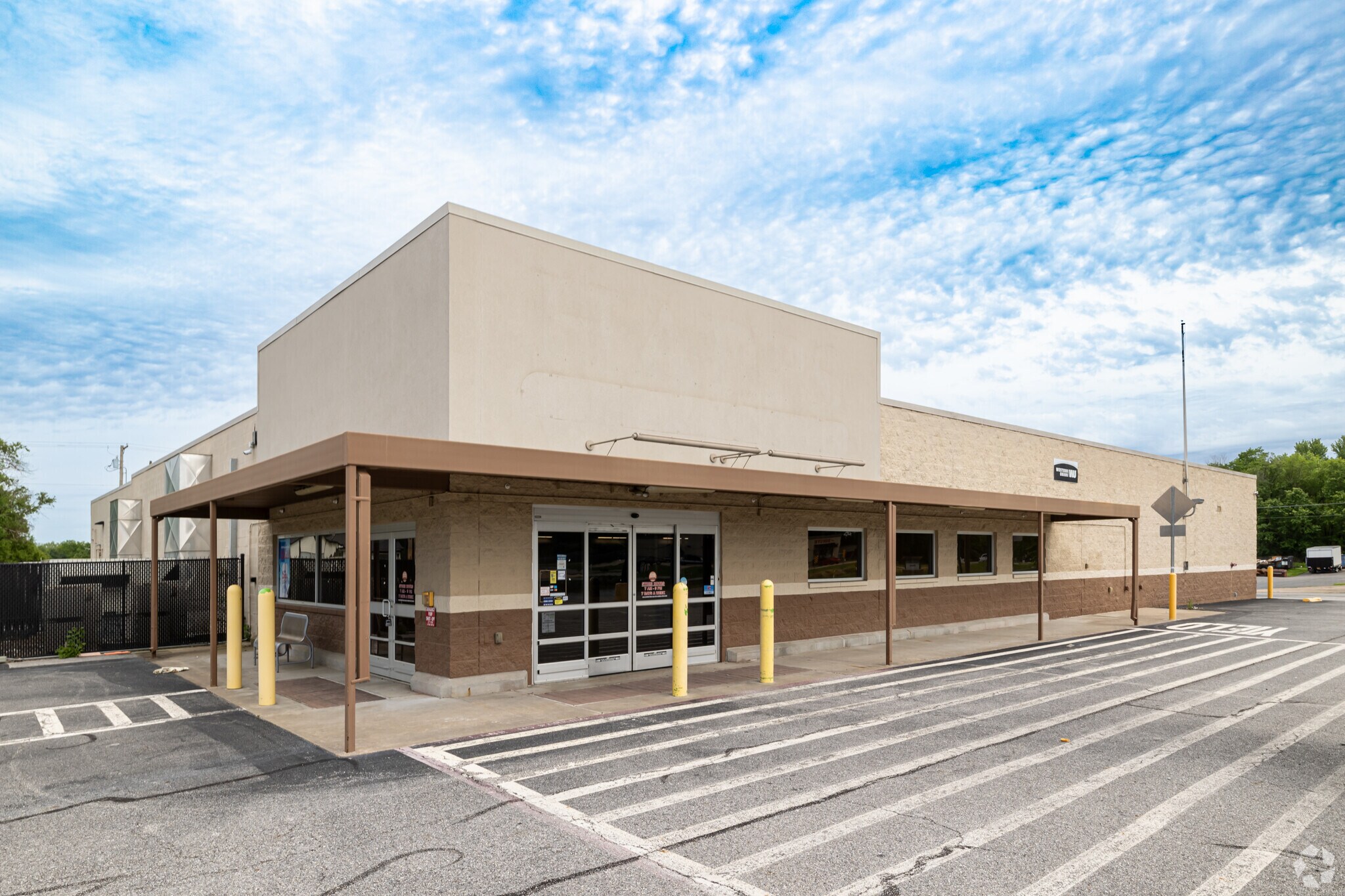 800 S 1st Ave, Gravette, AR à vendre Photo principale- Image 1 de 5