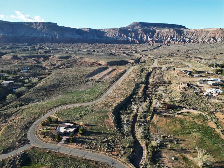 North Sierra Bella, Virgin, UT for sale - Primary Photo - Image 1 of 27