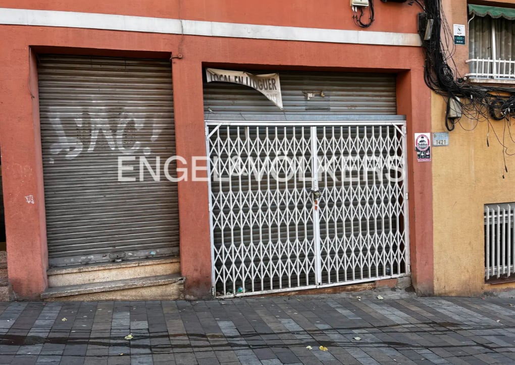 Retail in Badalona, Barcelona for lease Interior Photo- Image 1 of 9