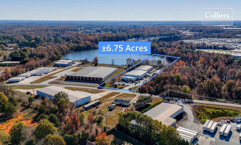 929 Berry Shoals Rd, Duncan, SC à louer - Photo du bâtiment - Image 2 de 6