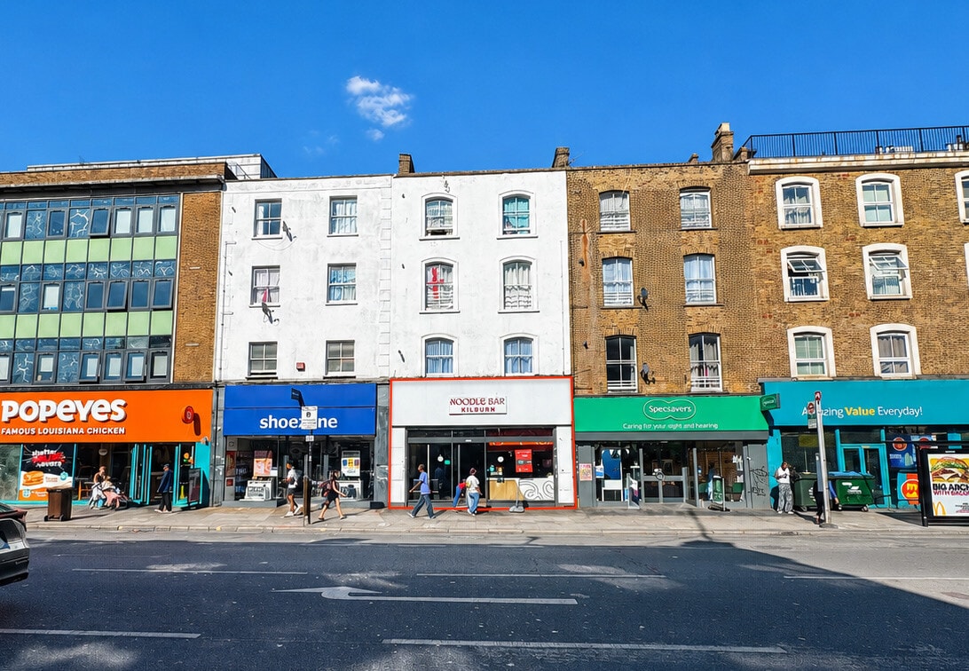 118 Kilburn High Rd, Londres à louer Photo du bâtiment- Image 1 de 11