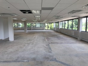 24725 W 12 Mile Rd, Southfield, MI for lease Interior Photo- Image 2 of 3