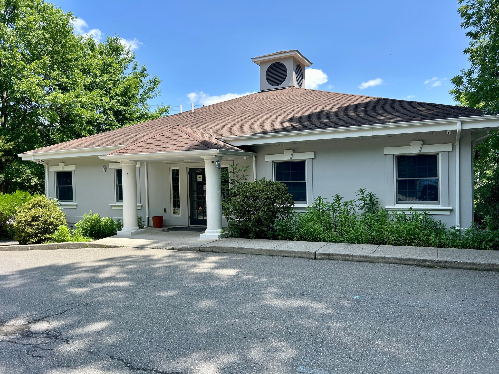 526 Independence Rd, East Stroudsburg, PA for sale Interior Photo- Image 1 of 2