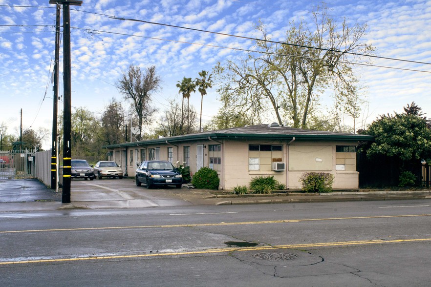 2501-2505 Fruitridge Rd, Sacramento, CA for sale - Building Photo - Image 1 of 1