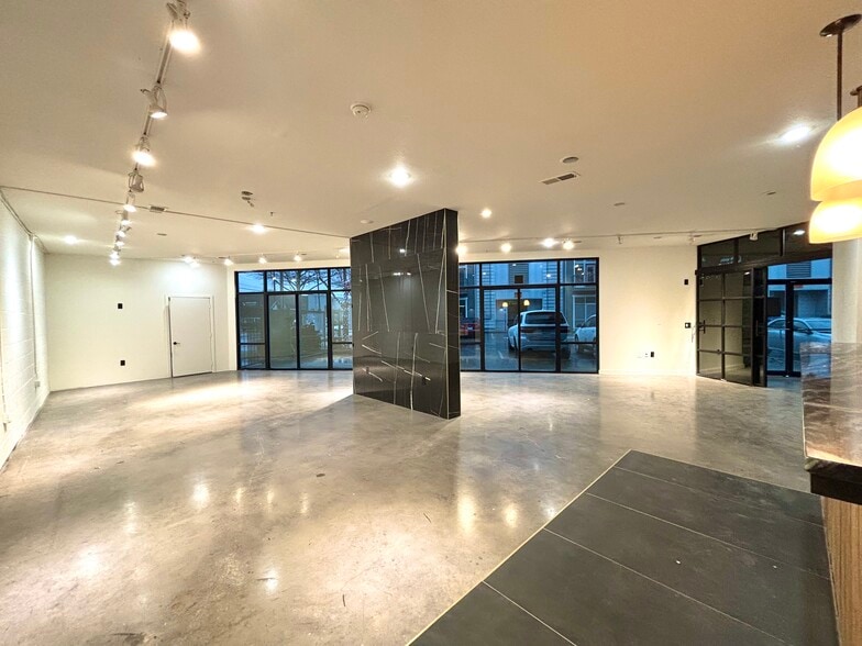 1430 Dragon St, Dallas, TX à louer - Photo intérieure - Image 3 de 25
