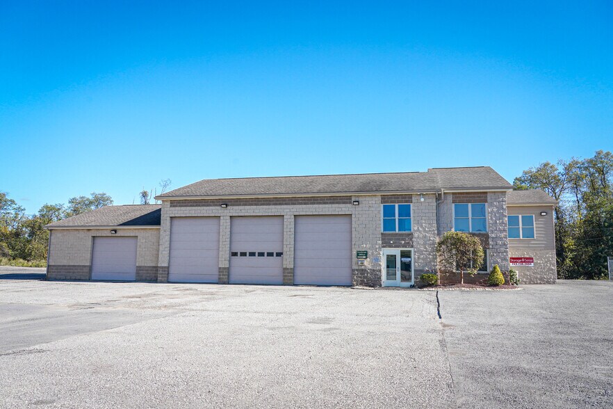 102 Cecil Henderson Rd, Canonsburg, PA à louer - Photo du bâtiment - Image 1 de 27