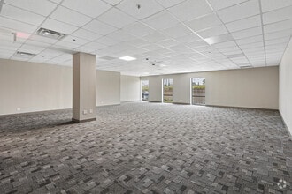 9950 Lawrence Ave, Schiller Park, IL à louer Photo intérieure- Image 1 de 1