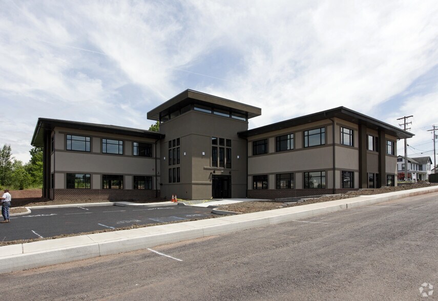 1831 Swamp Pike, Gilbertsville, PA à louer - Photo du bâtiment - Image 2 de 8