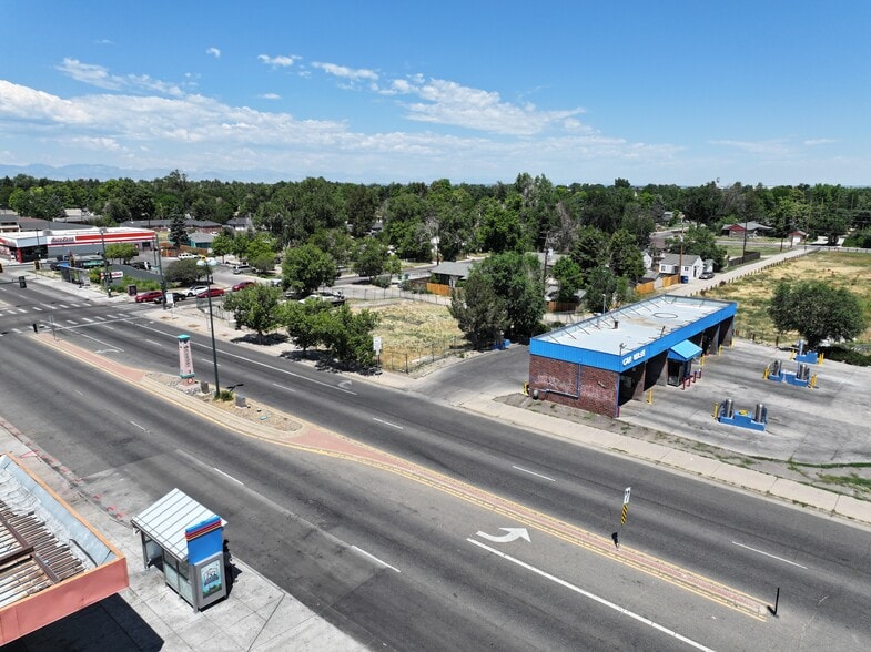 8905 & 8969 E Colfax Ave portfolio of 2 properties for sale on LoopNet.ca - Building Photo - Image 2 of 10