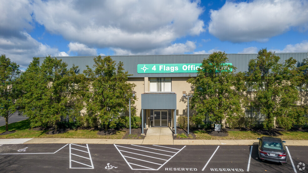 800-820 Freeway Dr N, Columbus, OH for lease - Building Photo - Image 1 of 16