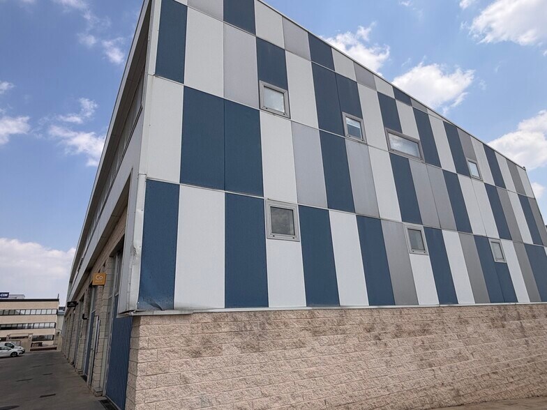 Calle Oro, 45, Colmenar Viejo, Madrid à louer - Photo du bâtiment - Image 2 de 5