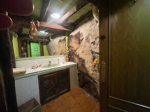 Commerce de détail dans Becerril de la Sierra, Madrid à louer Photo du bâtiment- Image 1 de 13